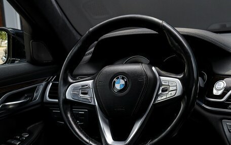 BMW 7 серия, 2017 год, 2 810 000 рублей, 15 фотография