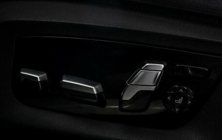 BMW 7 серия, 2017 год, 2 810 000 рублей, 18 фотография