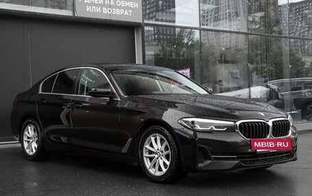 BMW 5 серия, 2020 год, 3 300 000 рублей, 4 фотография