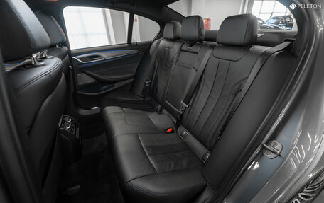 BMW 5 серия, 2019 год, 3 980 000 рублей, 12 фотография