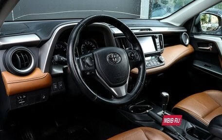 Toyota RAV4, 2017 год, 2 195 000 рублей, 14 фотография