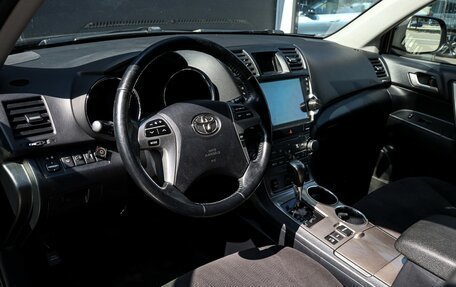 Toyota Highlander III, 2012 год, 1 650 000 рублей, 14 фотография