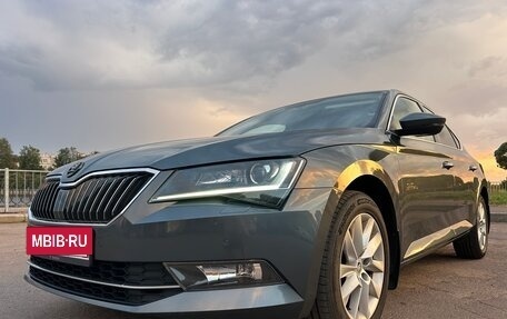 Skoda Superb III рестайлинг, 2017 год, 2 150 000 рублей, 2 фотография