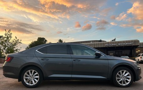 Skoda Superb III рестайлинг, 2017 год, 2 150 000 рублей, 12 фотография