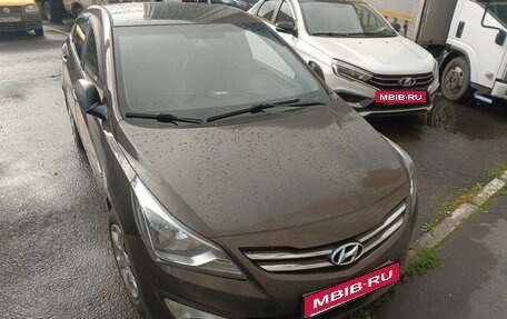 Hyundai Solaris II рестайлинг, 2014 год, 820 000 рублей, 2 фотография