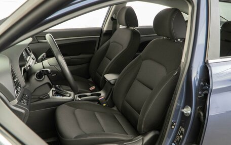 Hyundai Elantra VI рестайлинг, 2018 год, 1 790 000 рублей, 10 фотография