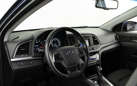 Hyundai Elantra VI рестайлинг, 2018 год, 1 790 000 рублей, 12 фотография