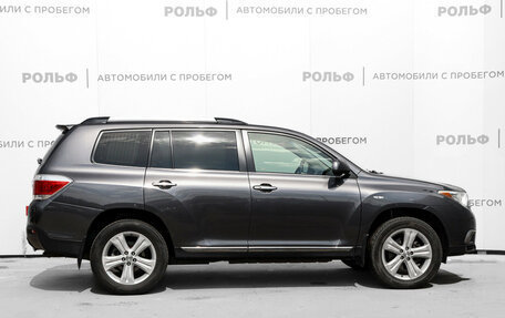 Toyota Highlander III, 2013 год, 2 137 000 рублей, 4 фотография