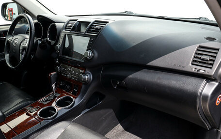 Toyota Highlander III, 2013 год, 2 137 000 рублей, 9 фотография