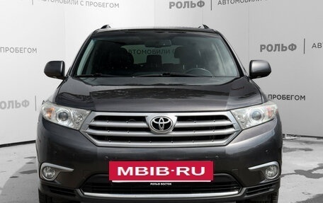 Toyota Highlander III, 2013 год, 2 137 000 рублей, 2 фотография