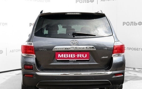 Toyota Highlander III, 2013 год, 2 137 000 рублей, 6 фотография