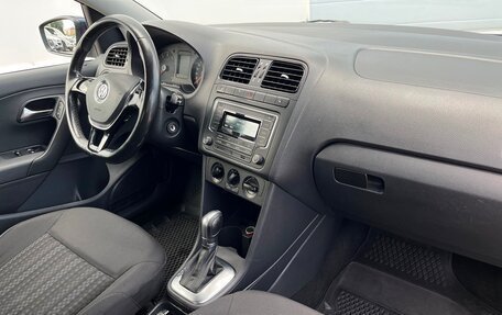 Volkswagen Polo VI (EU Market), 2016 год, 882 600 рублей, 8 фотография