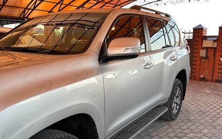 Toyota Land Cruiser Prado 150 рестайлинг 2, 2020 год, 4 750 000 рублей, 2 фотография