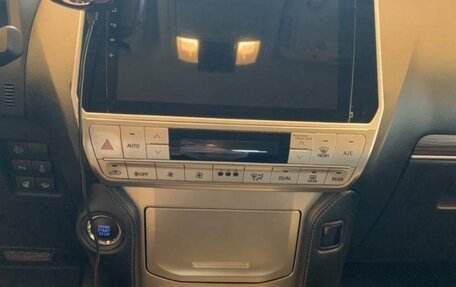 Toyota Land Cruiser Prado 150 рестайлинг 2, 2020 год, 4 750 000 рублей, 10 фотография