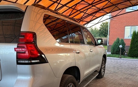 Toyota Land Cruiser Prado 150 рестайлинг 2, 2020 год, 4 750 000 рублей, 5 фотография