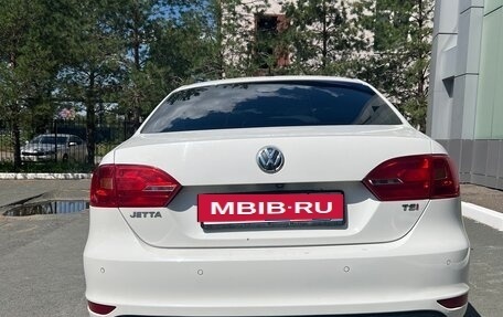 Volkswagen Jetta VI, 2013 год, 1 100 000 рублей, 2 фотография