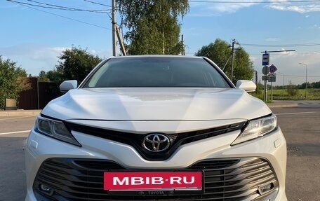 Toyota Camry, 2020 год, 2 270 000 рублей, 2 фотография