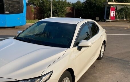 Toyota Camry, 2020 год, 2 270 000 рублей, 3 фотография