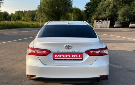 Toyota Camry, 2020 год, 2 270 000 рублей, 5 фотография