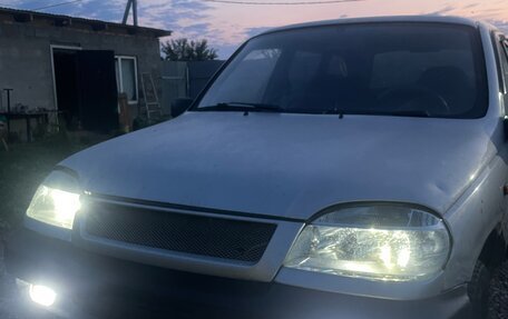 Chevrolet Niva I рестайлинг, 2004 год, 250 000 рублей, 5 фотография