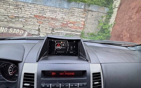 Mitsubishi Outlander III рестайлинг 3, 2011 год, 1 060 000 рублей, 3 фотография
