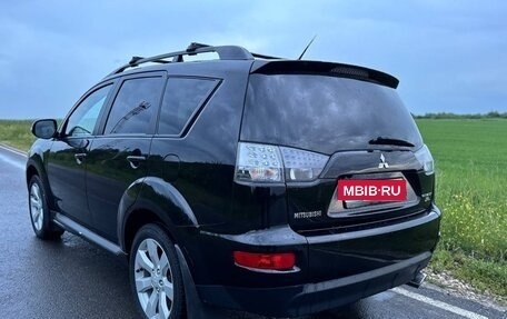 Mitsubishi Outlander III рестайлинг 3, 2011 год, 1 060 000 рублей, 14 фотография