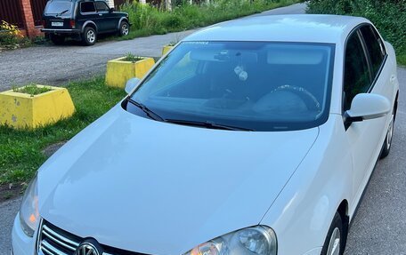 Volkswagen Jetta VI, 2010 год, 740 000 рублей, 12 фотография