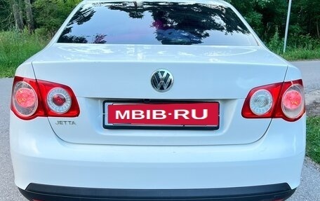Volkswagen Jetta VI, 2010 год, 740 000 рублей, 14 фотография