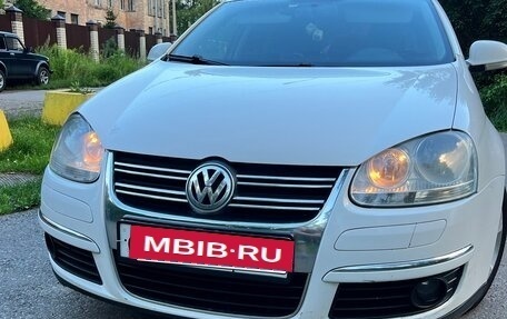Volkswagen Jetta VI, 2010 год, 740 000 рублей, 4 фотография