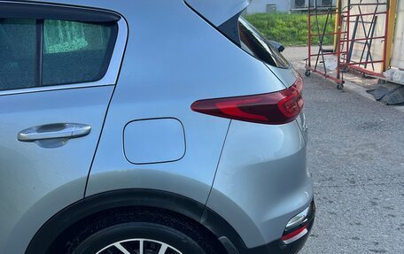 KIA Sportage IV рестайлинг, 2019 год, 2 000 000 рублей, 2 фотография