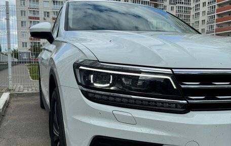 Volkswagen Tiguan II, 2019 год, 3 100 000 рублей, 2 фотография