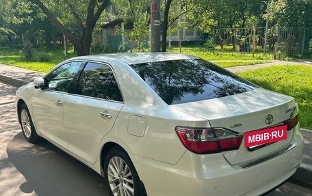 Toyota Camry, 2015 год, 1 750 000 рублей, 2 фотография