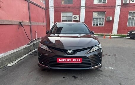 Toyota Camry, 2021 год, 3 400 000 рублей, 6 фотография