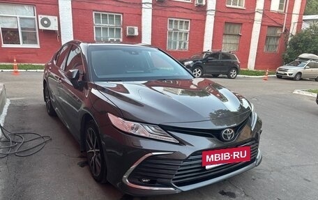 Toyota Camry, 2021 год, 3 400 000 рублей, 5 фотография
