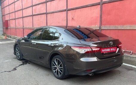 Toyota Camry, 2021 год, 3 400 000 рублей, 4 фотография