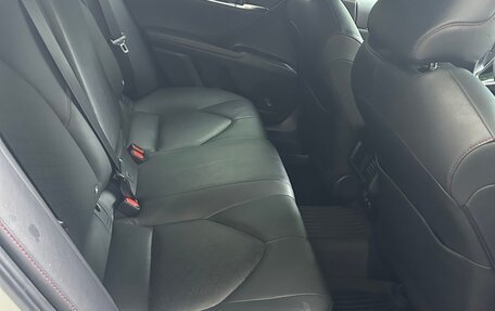 Toyota Camry, 2022 год, 3 700 000 рублей, 6 фотография