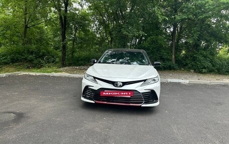 Toyota Camry, 2022 год, 3 700 000 рублей, 2 фотография