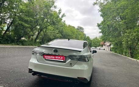Toyota Camry, 2022 год, 3 700 000 рублей, 5 фотография