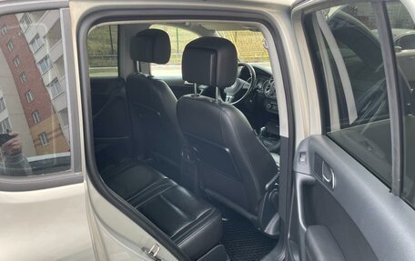 Volkswagen Tiguan I, 2011 год, 915 000 рублей, 10 фотография
