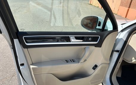Volkswagen Touareg III, 2014 год, 2 950 000 рублей, 14 фотография