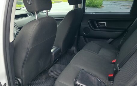 Land Rover Discovery Sport I рестайлинг, 2017 год, 1 799 999 рублей, 10 фотография