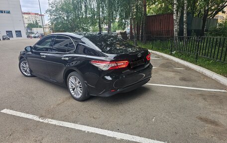 Toyota Camry, 2020 год, 2 850 000 рублей, 3 фотография