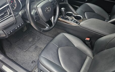 Toyota Camry, 2020 год, 2 850 000 рублей, 4 фотография