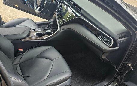 Toyota Camry, 2020 год, 2 850 000 рублей, 5 фотография