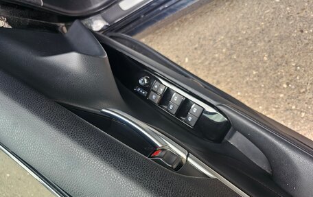 Toyota Camry, 2020 год, 2 850 000 рублей, 6 фотография