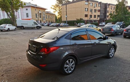 Hyundai Solaris II рестайлинг, 2011 год, 950 000 рублей, 7 фотография