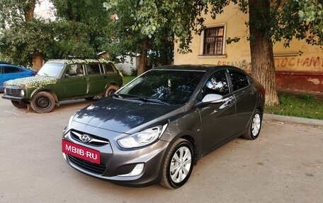 Hyundai Solaris II рестайлинг, 2011 год, 950 000 рублей, 4 фотография