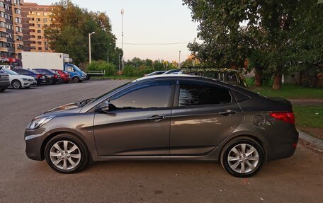 Hyundai Solaris II рестайлинг, 2011 год, 950 000 рублей, 10 фотография