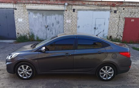 Hyundai Solaris II рестайлинг, 2011 год, 950 000 рублей, 22 фотография