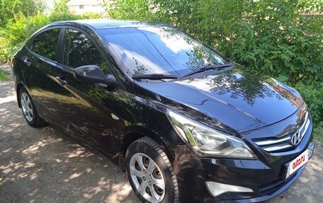 Hyundai Solaris II рестайлинг, 2015 год, 620 000 рублей, 2 фотография